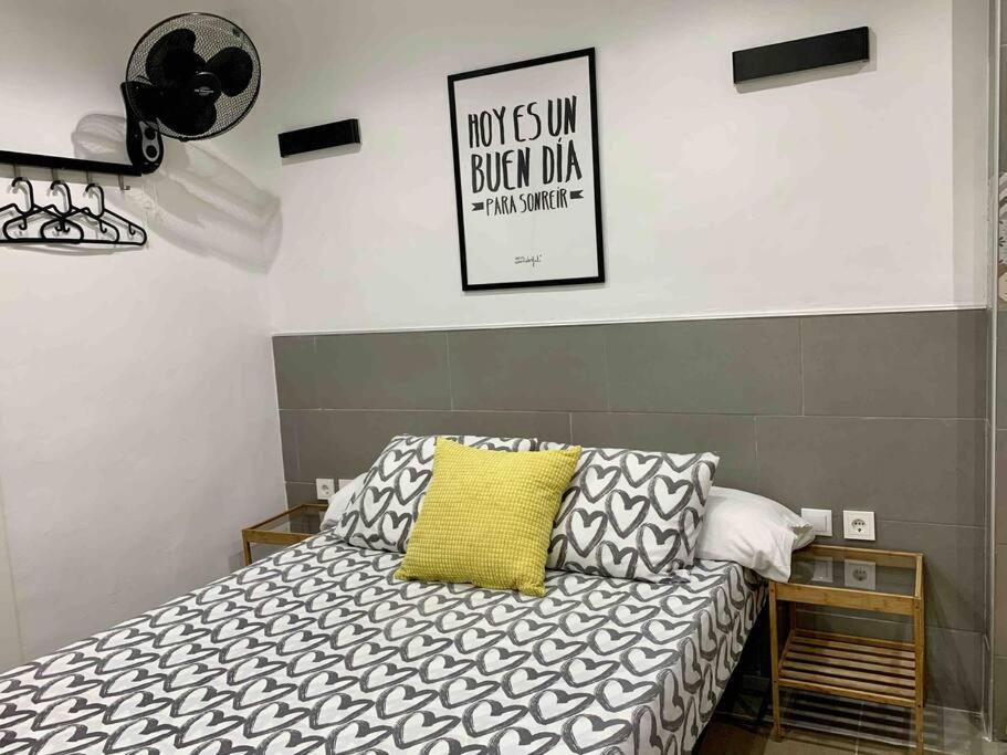 Nice Apartment In Barcelona By Perita Next Metro St T1 Bagian luar foto